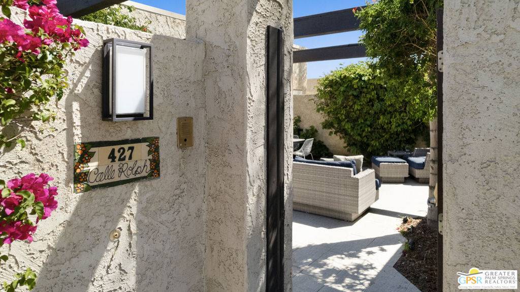 Palm Springs, CA 92262,427 N Calle Rolph