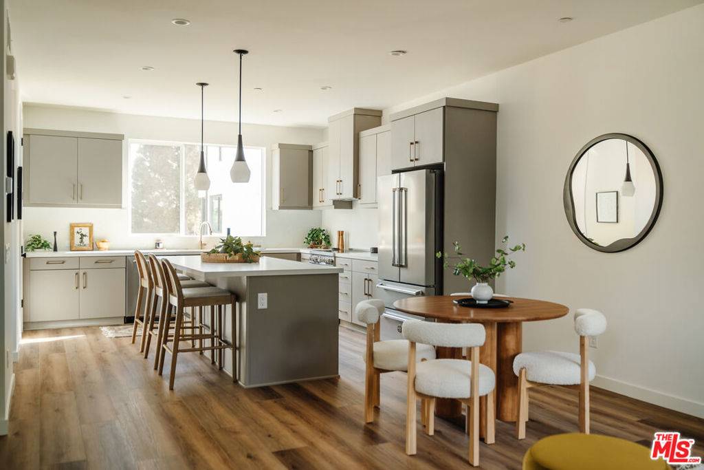 Los Angeles, CA 90065,3851 N Riley LN