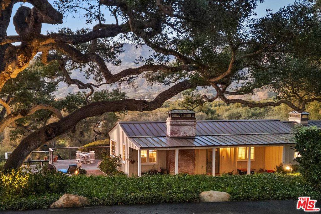 Carpinteria, CA 93013,1240 Bega WAY