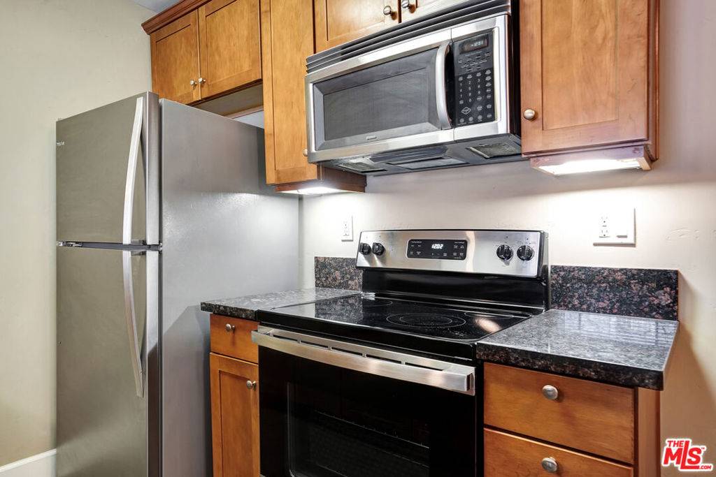 Los Angeles, CA 90024,10982 Roebling AVE #313