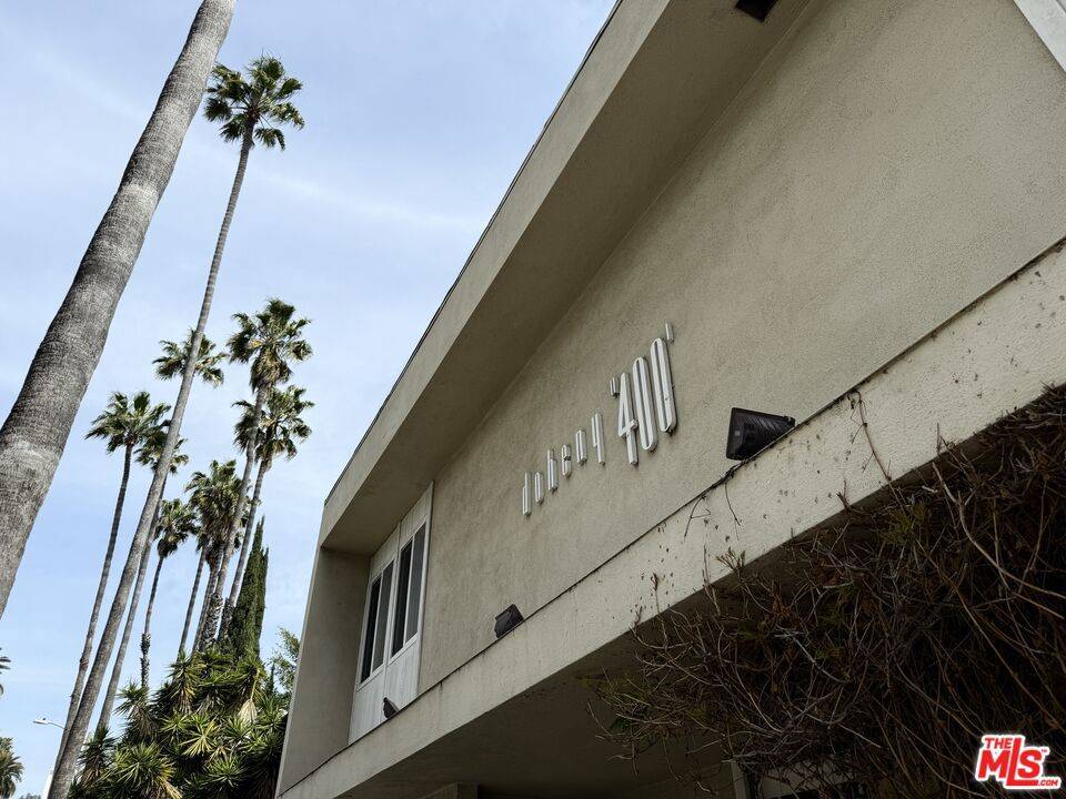 West Hollywood, CA 90048,400 N Doheny DR #11-A