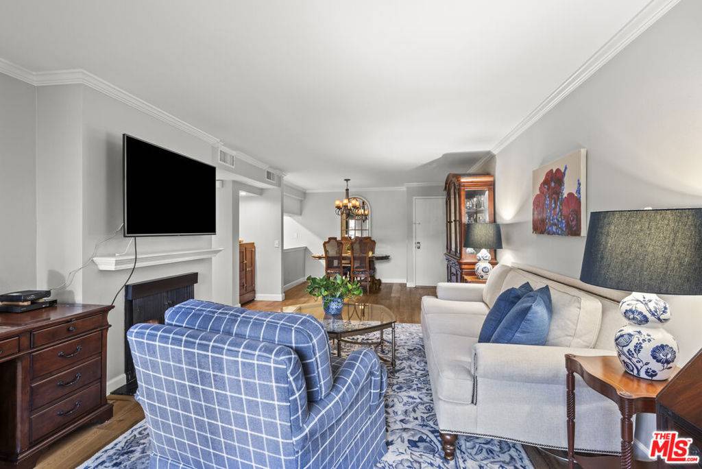 Glendale, CA 91208,3481 Stancrest DR #118