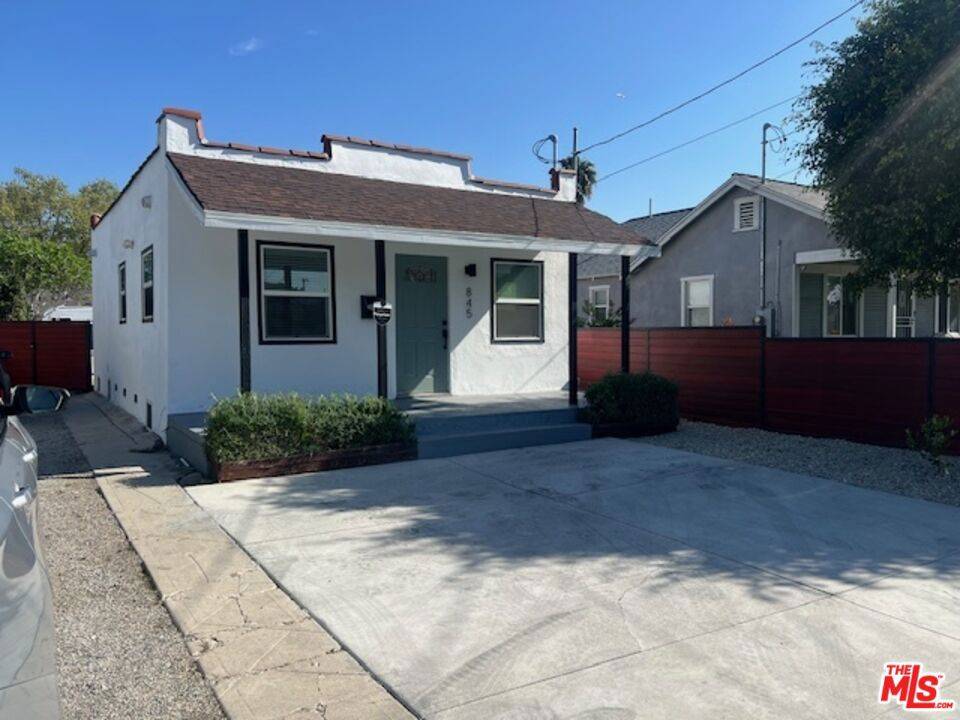 Los Angeles, CA 90044,845 W 94th ST