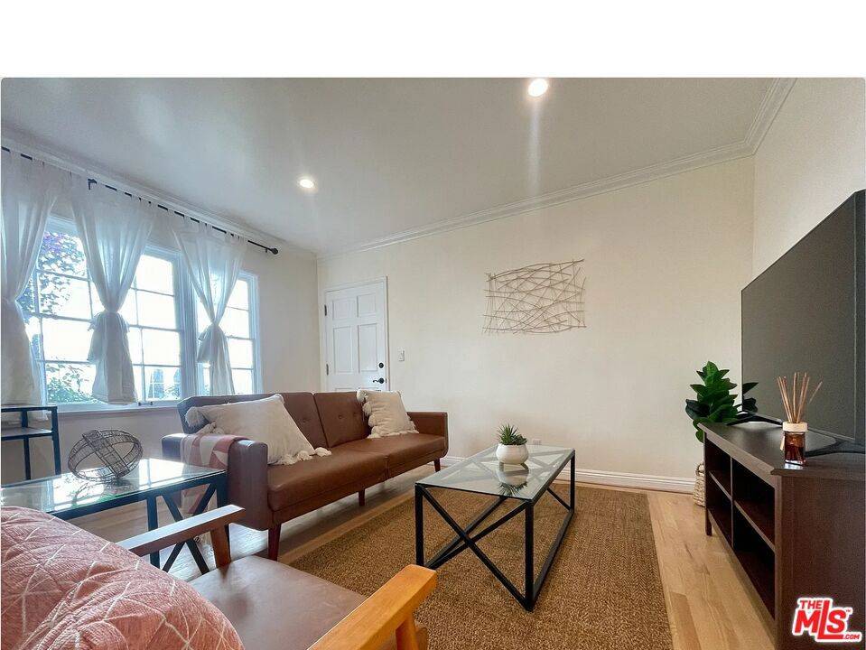 423 Ocean AVE #14, Santa Monica, CA 90402