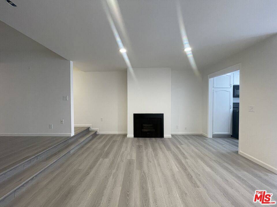 1338 N Sierra Bonita AVE #4, West Hollywood, CA 90046
