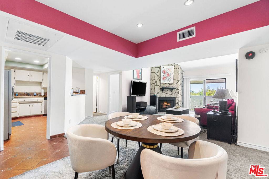 Playa Del Rey, CA 90293,8162 Manitoba ST #313