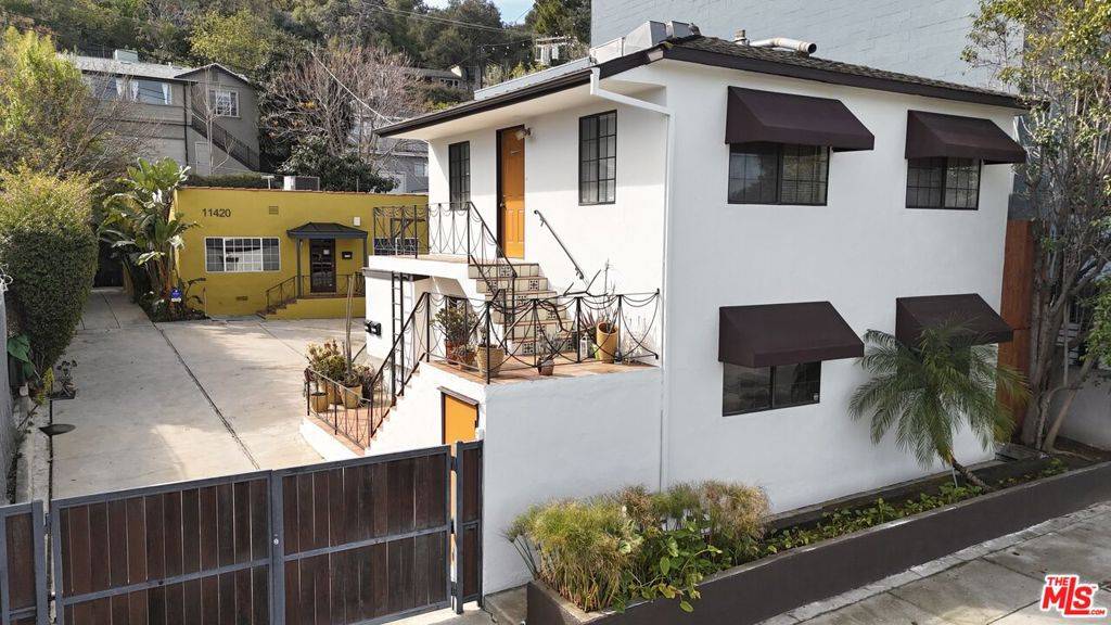 11420 Ventura BLVD, Studio City, CA 91604