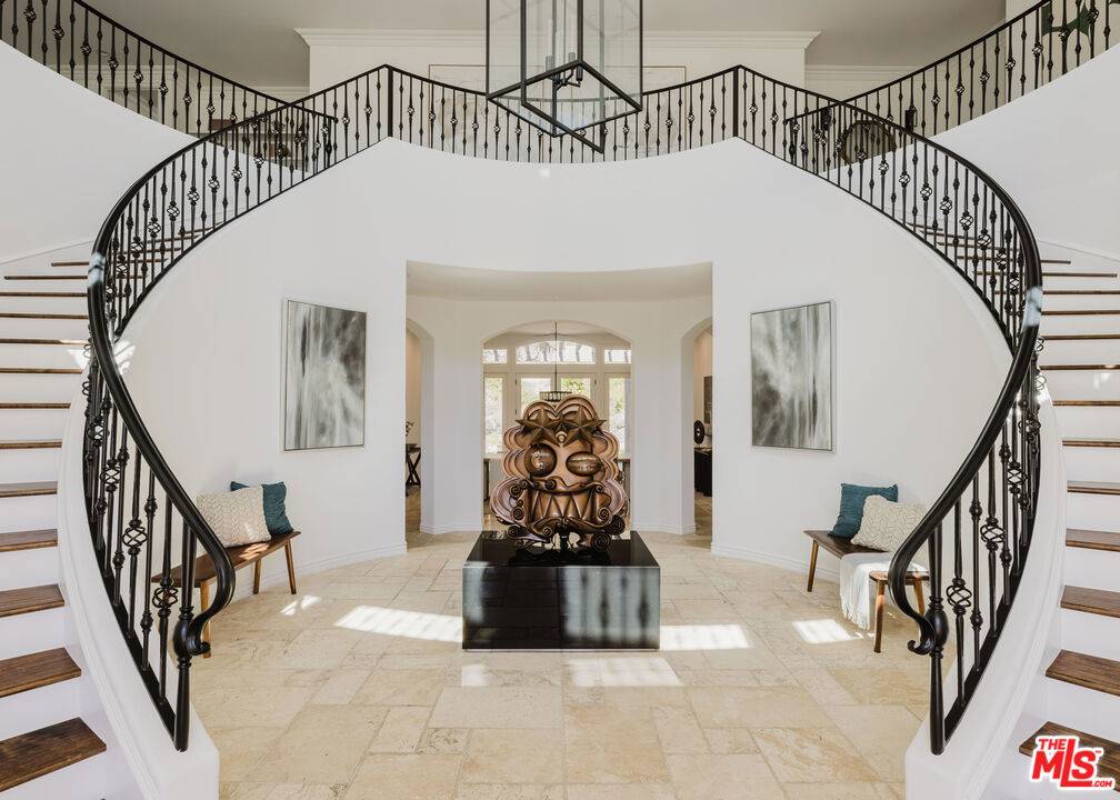 23597 Park South ST, Calabasas, CA 91302