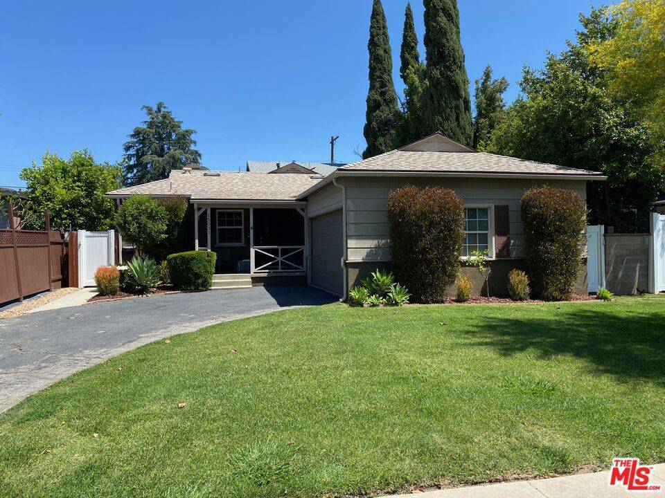 15031 15033 Hartland ST, Van Nuys, CA 91405