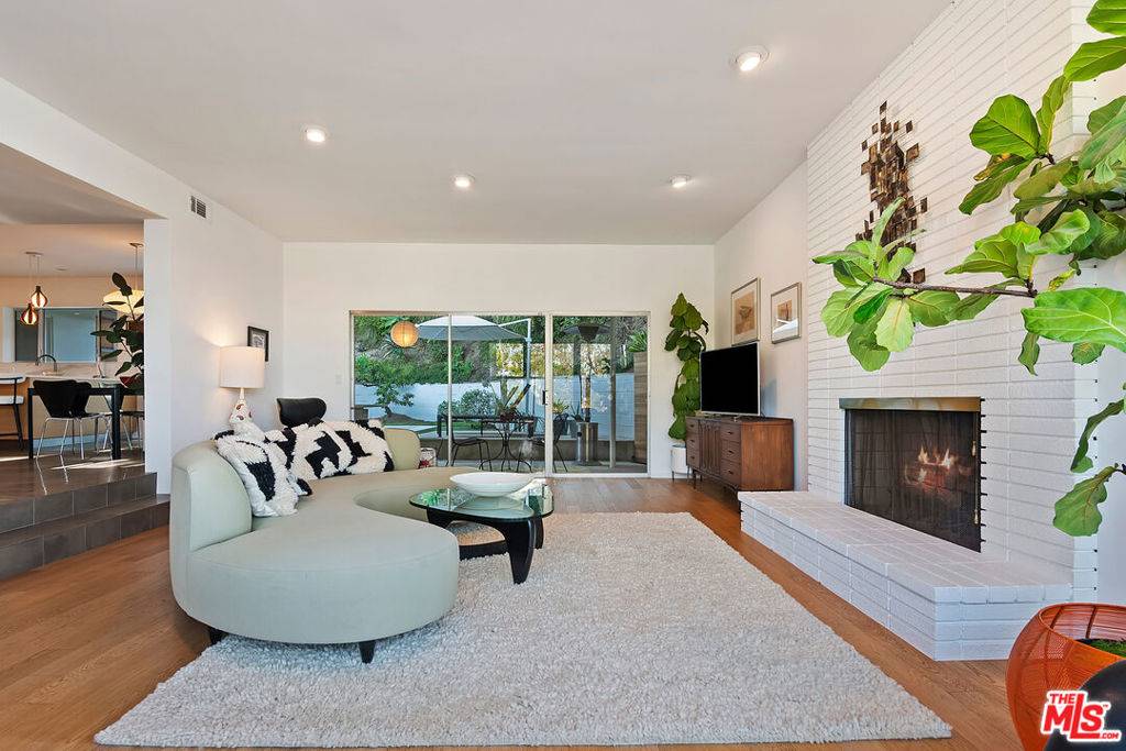 Sherman Oaks, CA 91423,4025 Weslin AVE