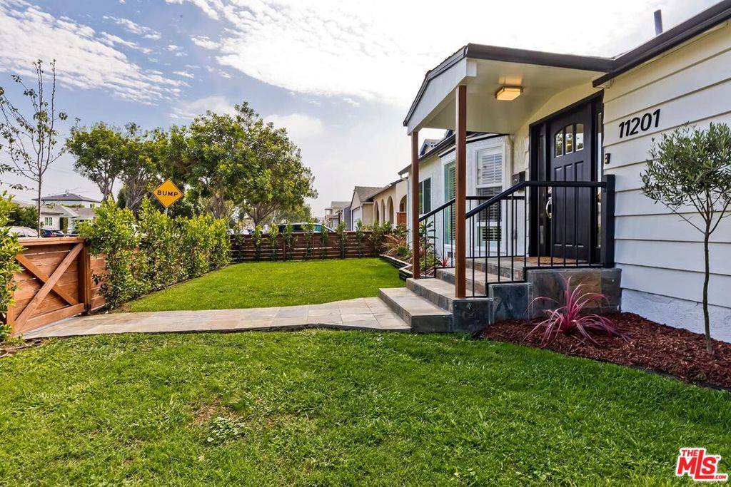 Culver City, CA 90230,11201 Segrell WAY