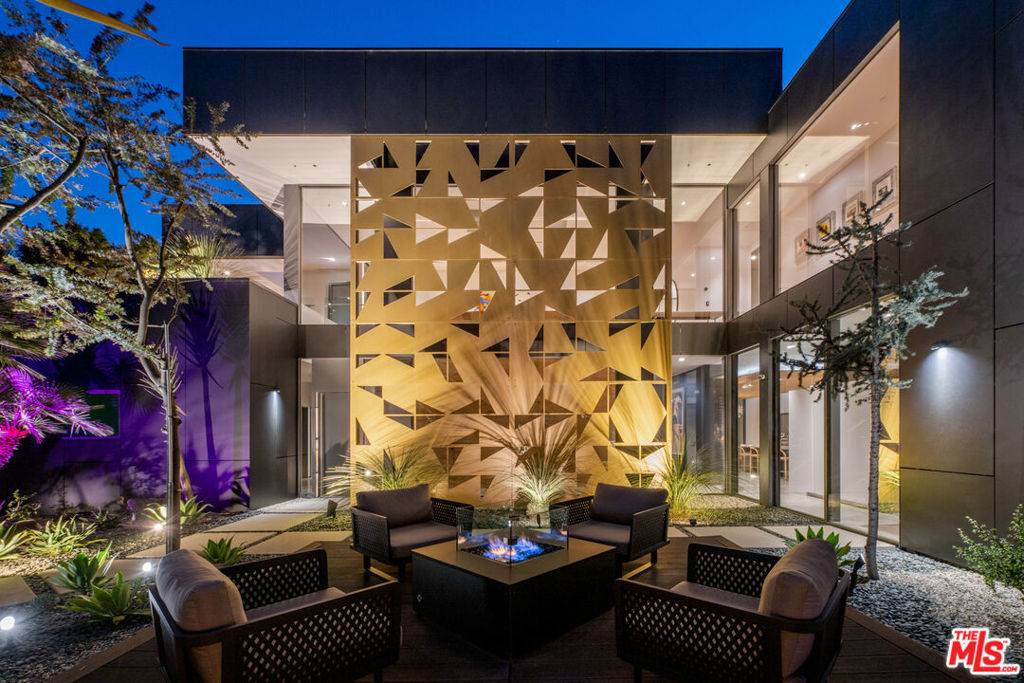 2341 Gloaming WAY, Beverly Hills, CA 90210