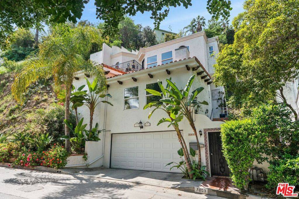 Los Angeles, CA 90068,7003 La Presa DR
