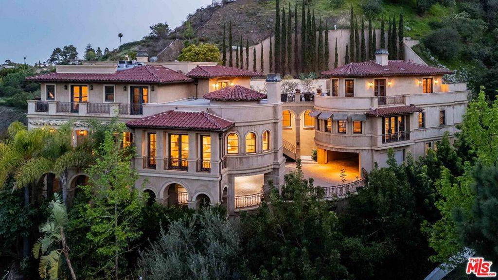 1744 Stone Canyon RD, Los Angeles, CA 90077