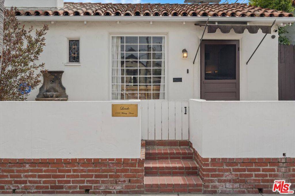 Los Angeles, CA 90046,7708 Waring AVE