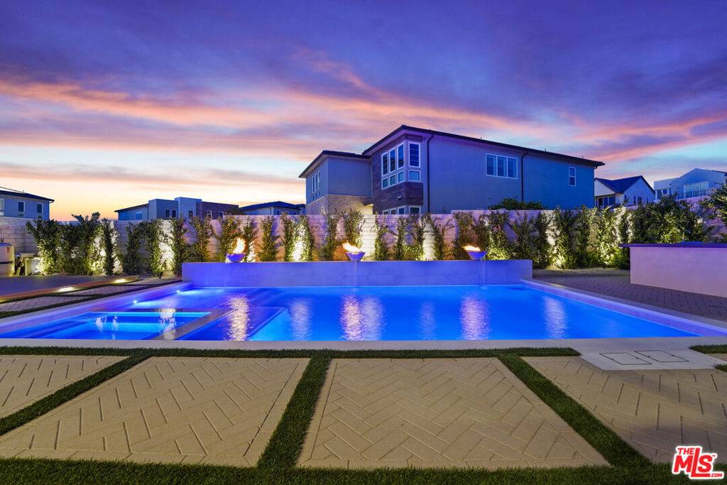 Valencia, CA 91381,27762 Lens WAY