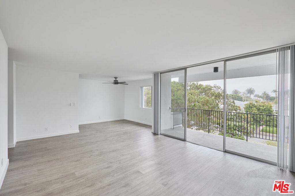 305 San Vicente BLVD #301, Santa Monica, CA 90402