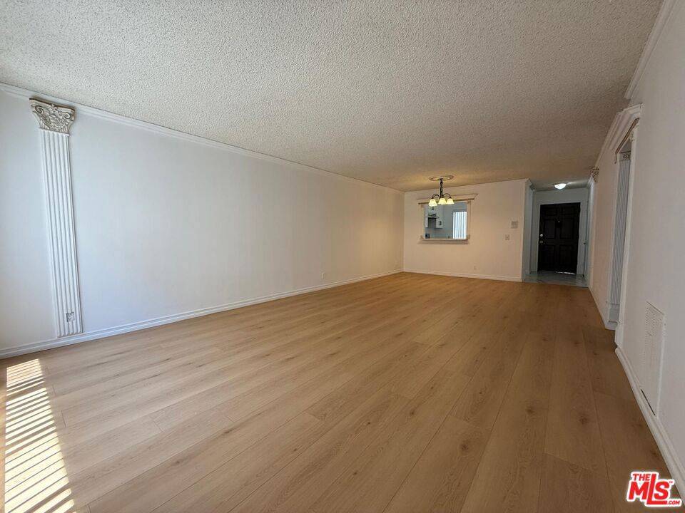 Glendale, CA 91201,1038 Thompson AVE #Apt 3