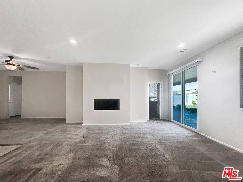 Lancaster, CA 93535,45664 Chama DR