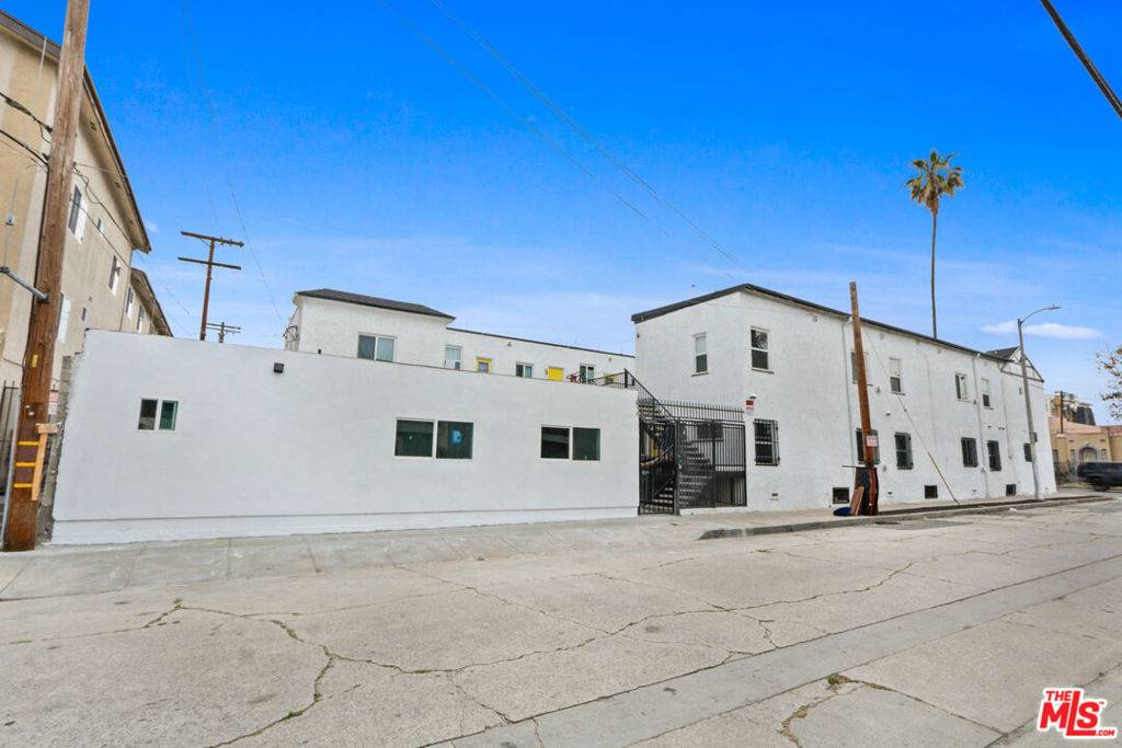 Los Angeles, CA 90004,4201 N Council ST