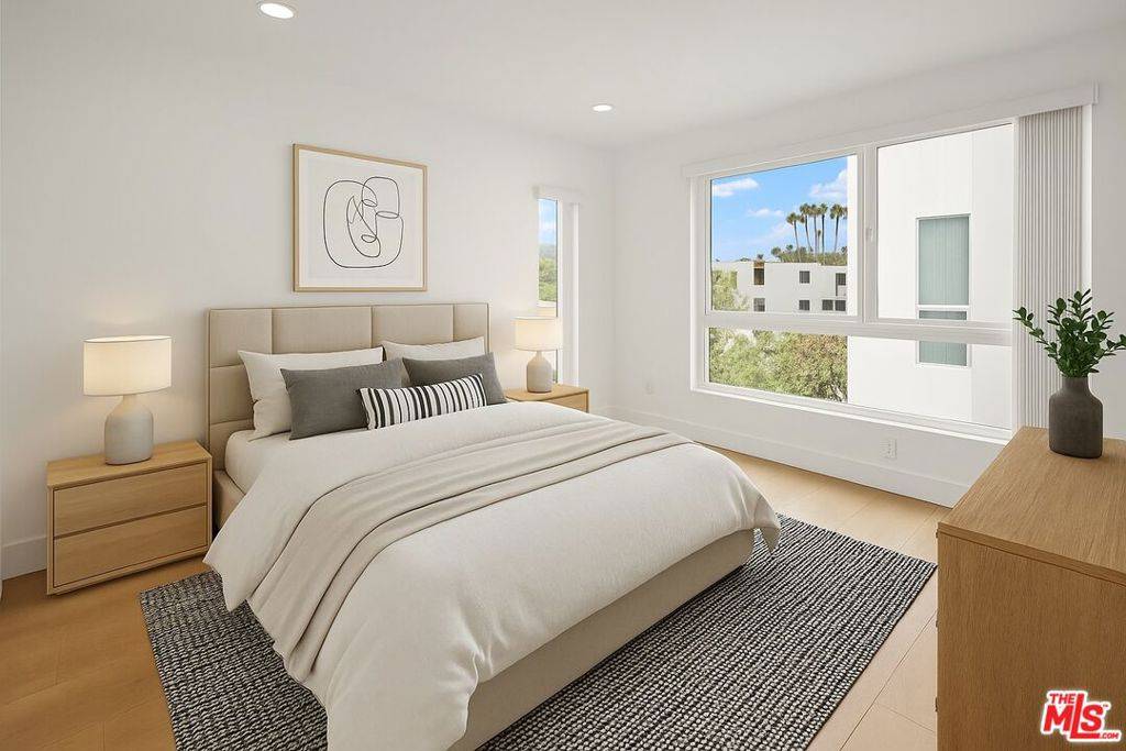 Los Angeles, CA 90039,2700 Fletcher DR #3057