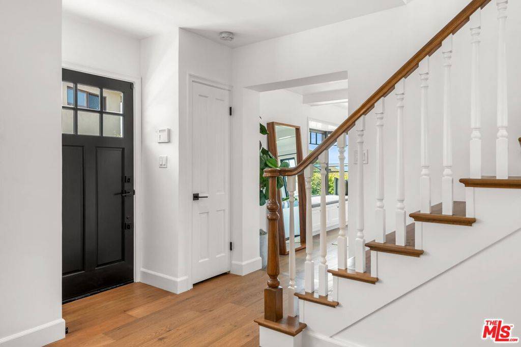 Santa Monica, CA 90402,279 Amalfi DR