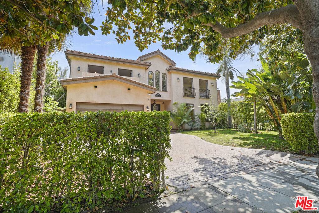 Valley Village, CA 91601,11566 Morrison ST