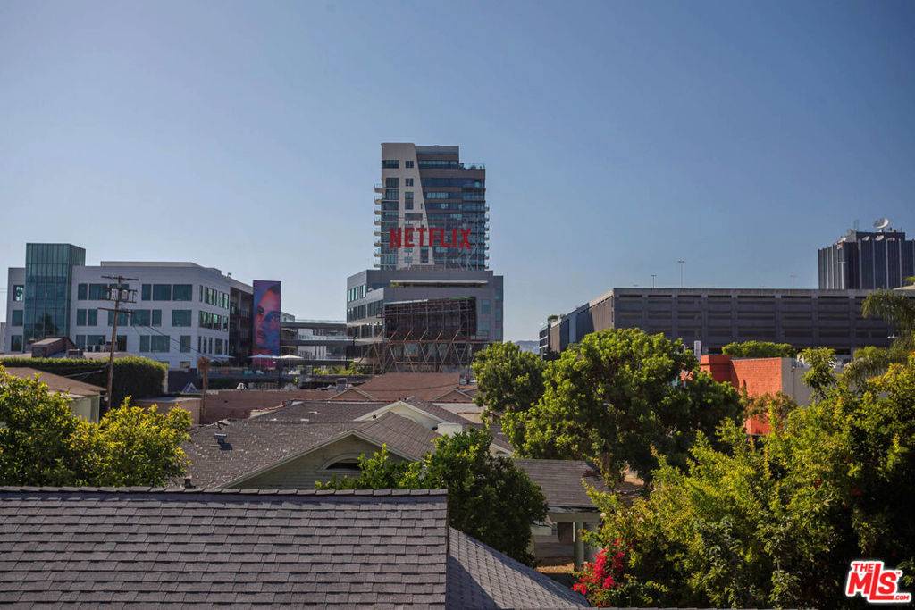 6244 De Longpre AVE #10, Los Angeles, CA 90028