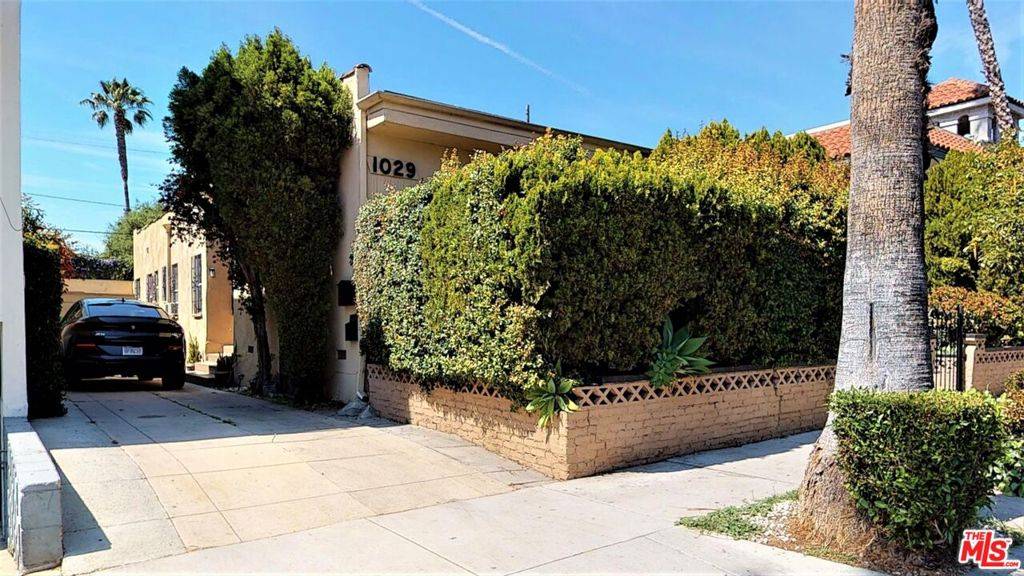 1029 N Orange Grove AVE, West Hollywood, CA 90046