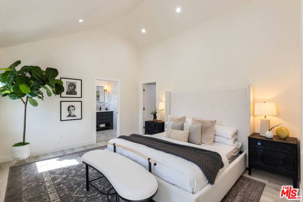 3827 S Victoria AVE, View Park, CA 90008