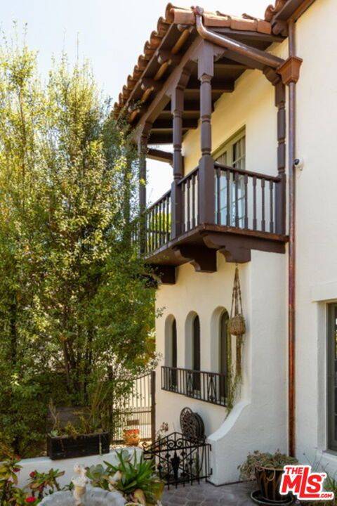 View Park, CA 90043,4918 Angeles Vista BLVD