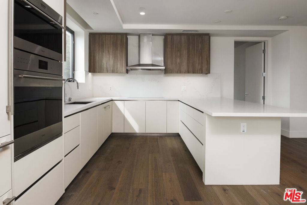 Los Angeles, CA 90048,411 S Hamel RD #308
