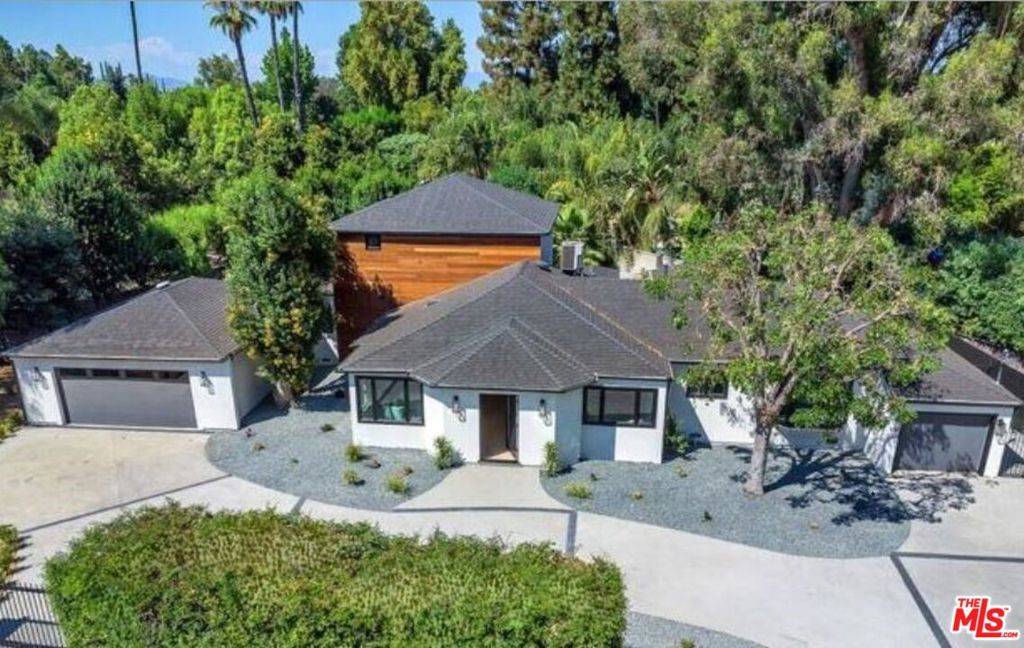 19061 Wells DR, Tarzana, CA 91356