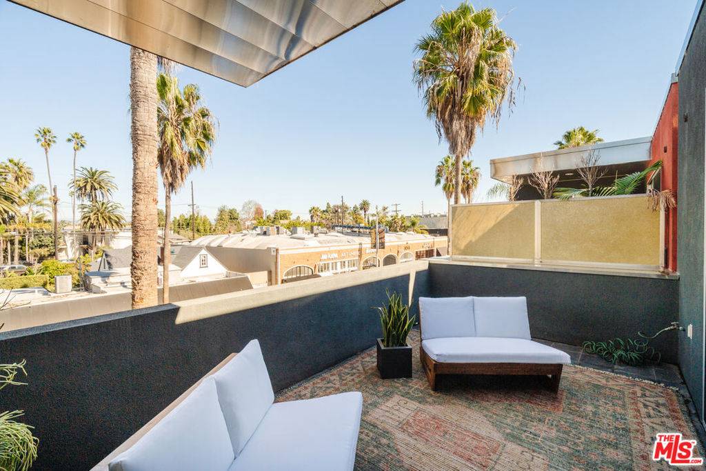 Venice, CA 90291,1320 Abbot Kinney BLVD