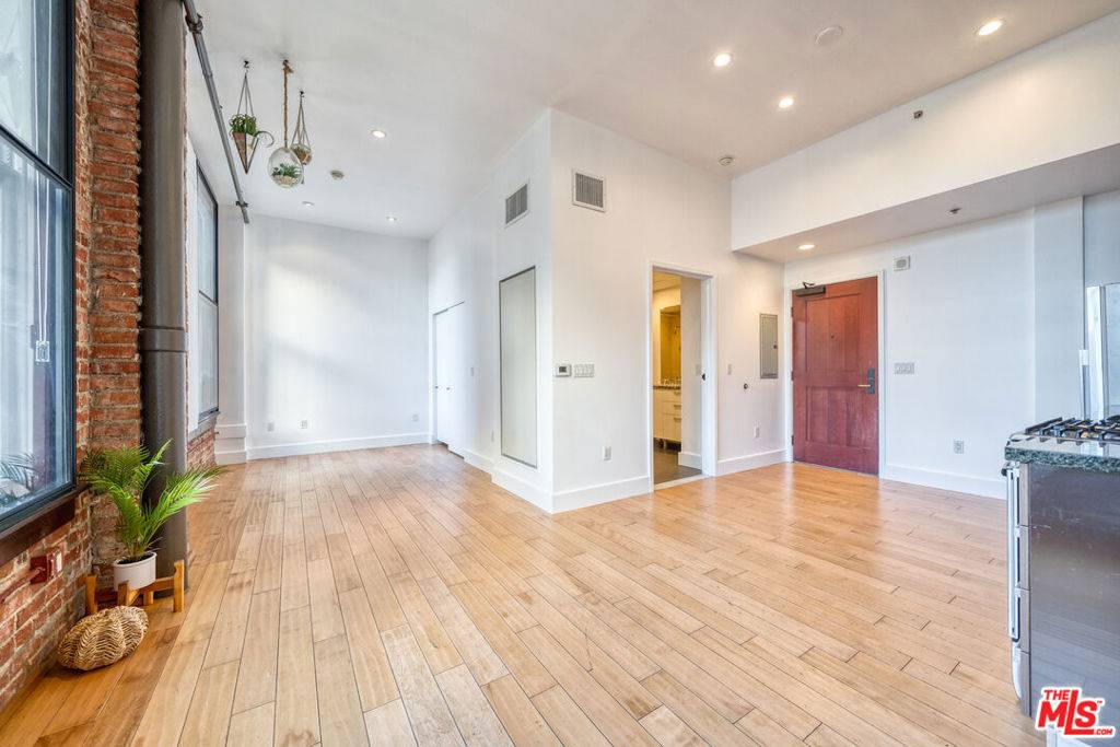 460 S SPRING ST #206, Los Angeles, CA 90013