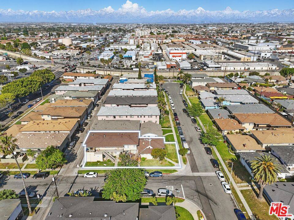 Gardena, CA 90249,2904 W 141st PL