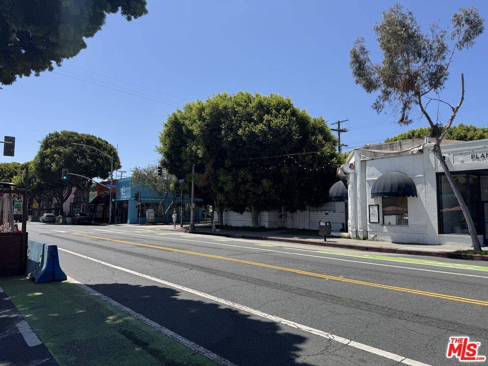 Santa Monica, CA 90405,2826 Main ST
