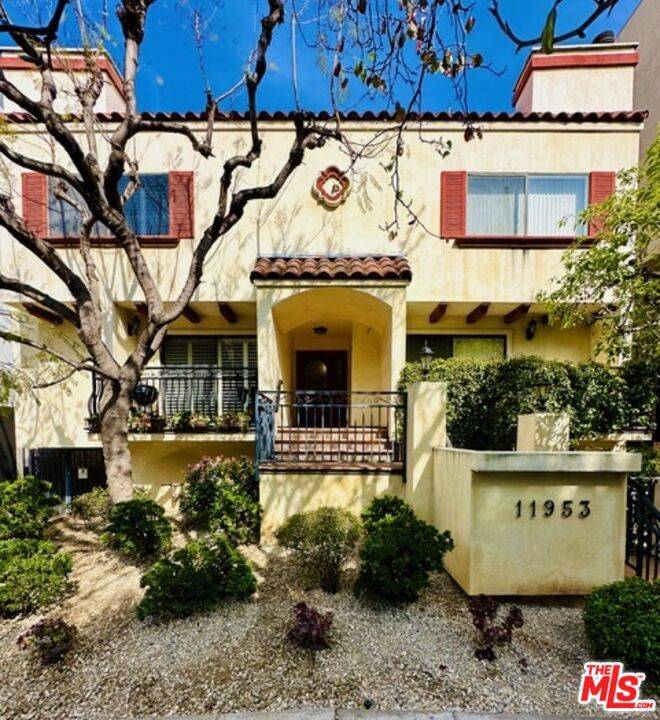 Los Angeles, CA 90049,11953 Goshen AVE #5