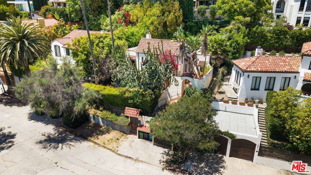 Los Angeles, CA 90068,6615 Emmet TER
