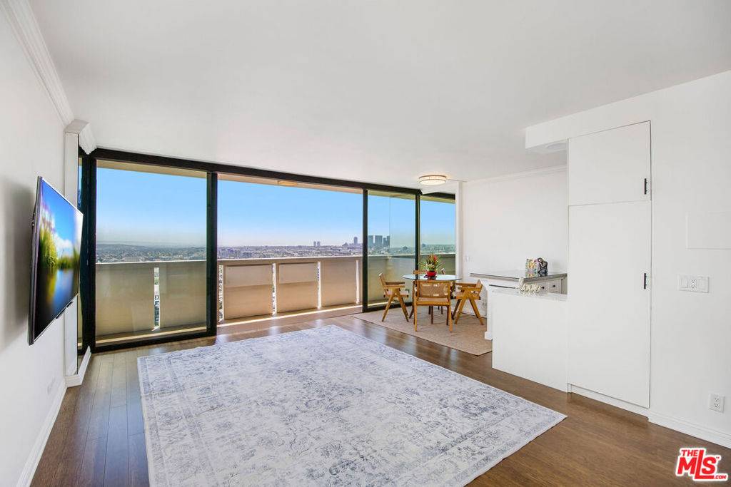 8787 Shoreham DR #1008, West Hollywood, CA 90069