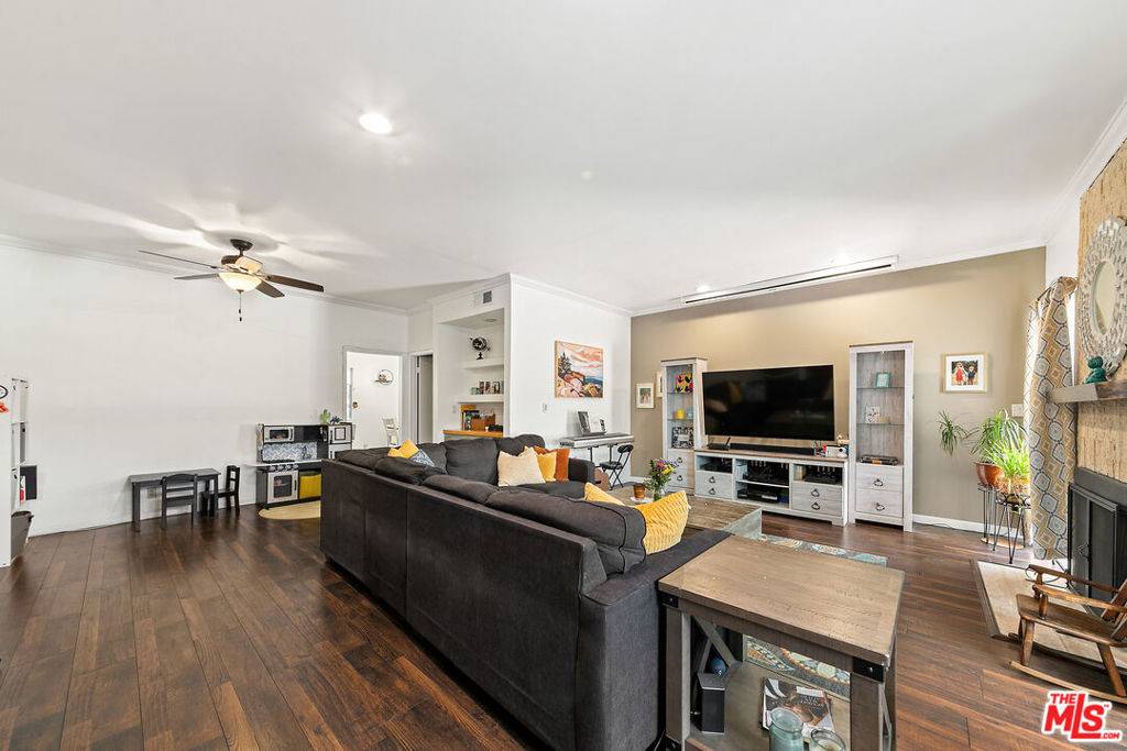 5139 Balboa BLVD #9, Encino, CA 91316