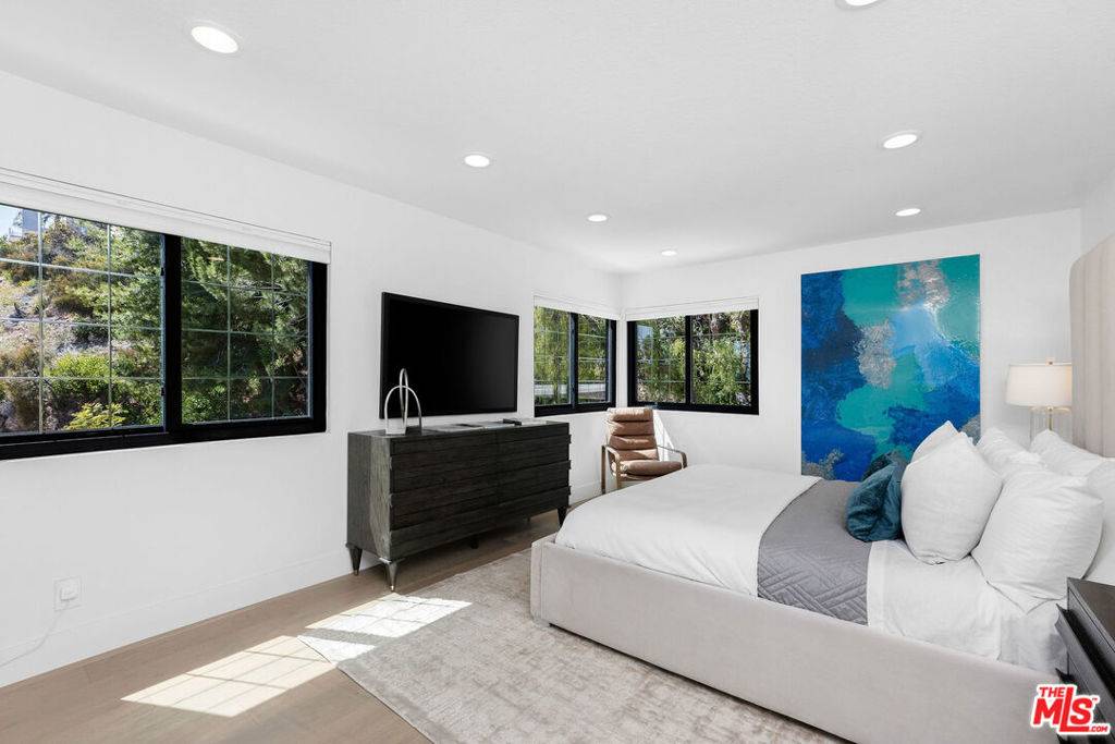Malibu, CA 90265,23458 W Moon Shadows DR