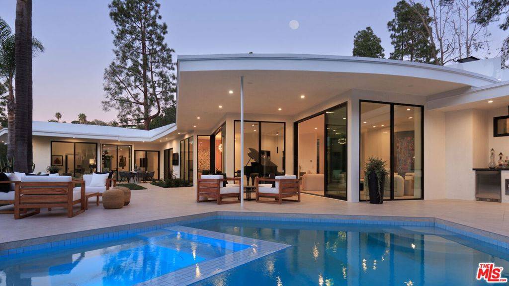 1935 Loma Vista DR, Beverly Hills, CA 90210