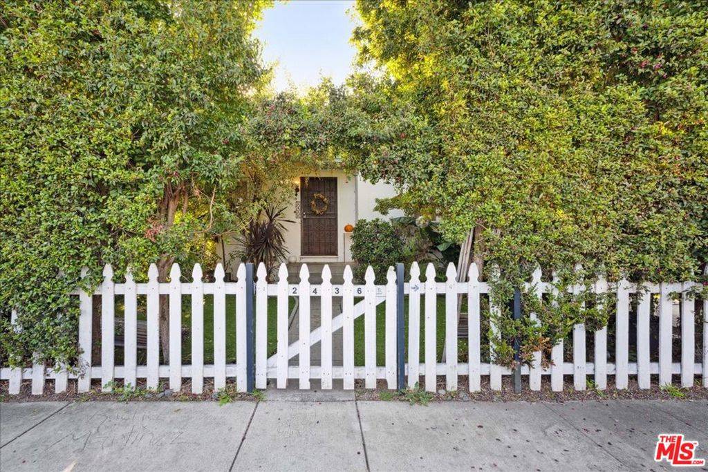 2436 20th ST, Santa Monica, CA 90405