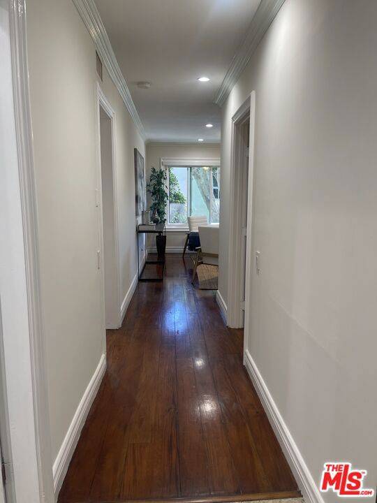 West Hollywood, CA 90069,1015 N Kings RD #115