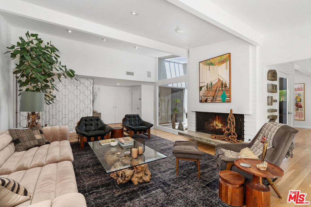 Studio City, CA 91604,11575 Dona Dorotea DR