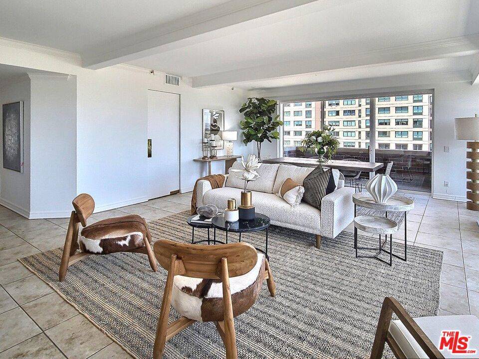 Los Angeles, CA 90024,10550 Wilshire BLVD #1004