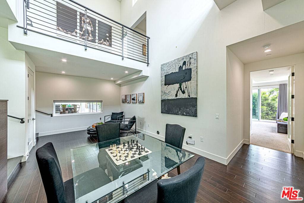 Fullerton, CA 92835,1325 N Euclid ST