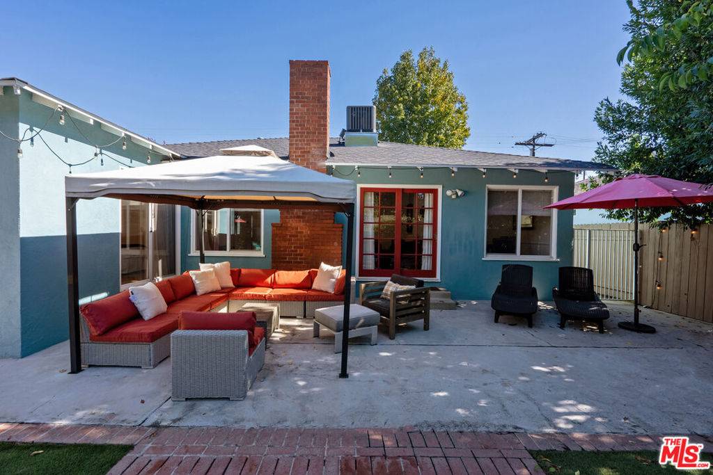 Sherman Oaks, CA 91423,4909 Van Noord AVE