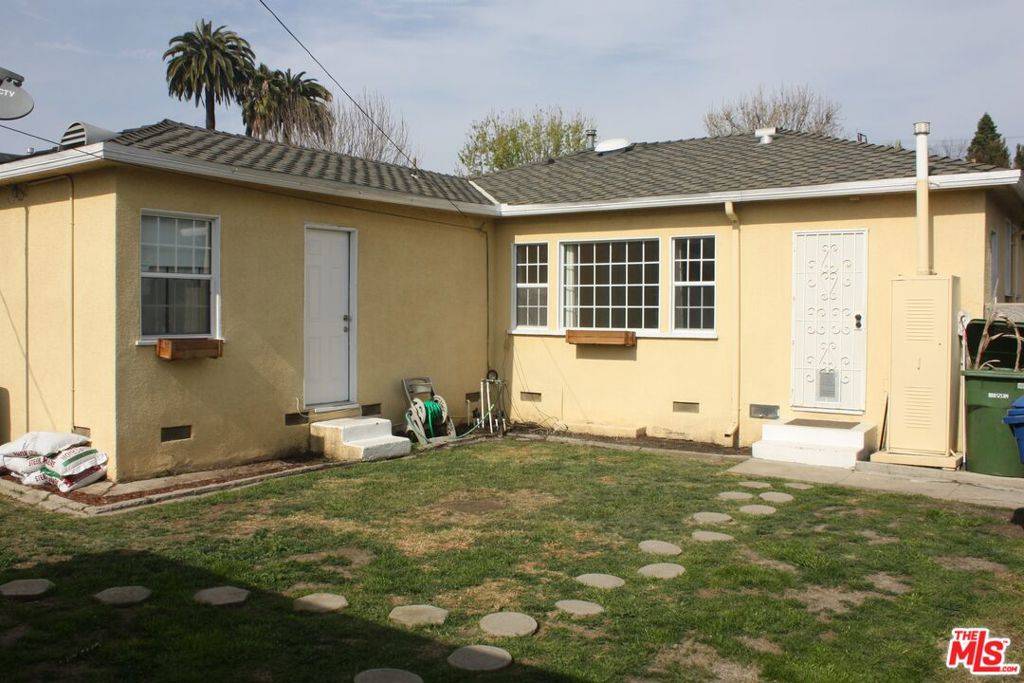 Los Angeles, CA 90064,2561 Tilden AVE